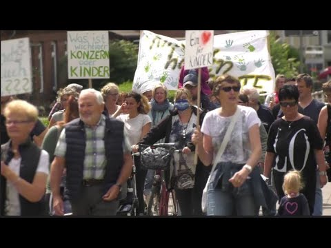 Demonstration vor Asklepios-Klinikum Parchim: Klinikleitung stellt sich Vorwürfen