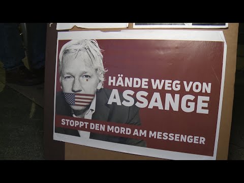 Mahnwache für Julian Assange in Schwerin