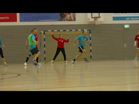 Schweriner sind für Erstklässler mit Herz und Seele beim Handball