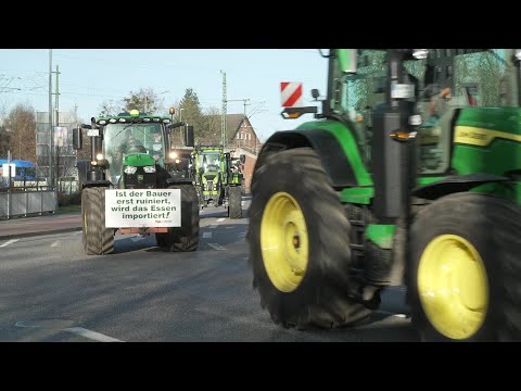 Landwirte protestieren gegen verschärfte politische Vorgaben in Schwerin