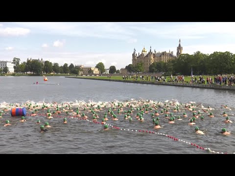 Rekordteilnehmer beim 18. Schweriner Schlossschwimmen