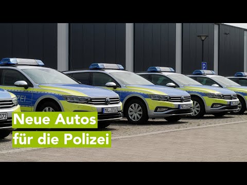 Staatssekretär Schmülling übergibt 25 neue Funkstreifenwagen an die Landespolizei